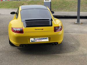 Covering 3M jaune ultra Gloss Racing et capot carbone